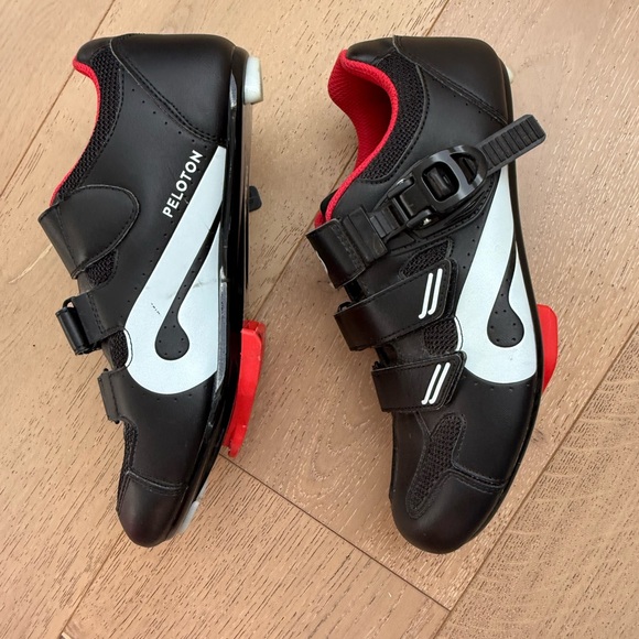 Peloton Cycling Shoes - Picture 6 of 9